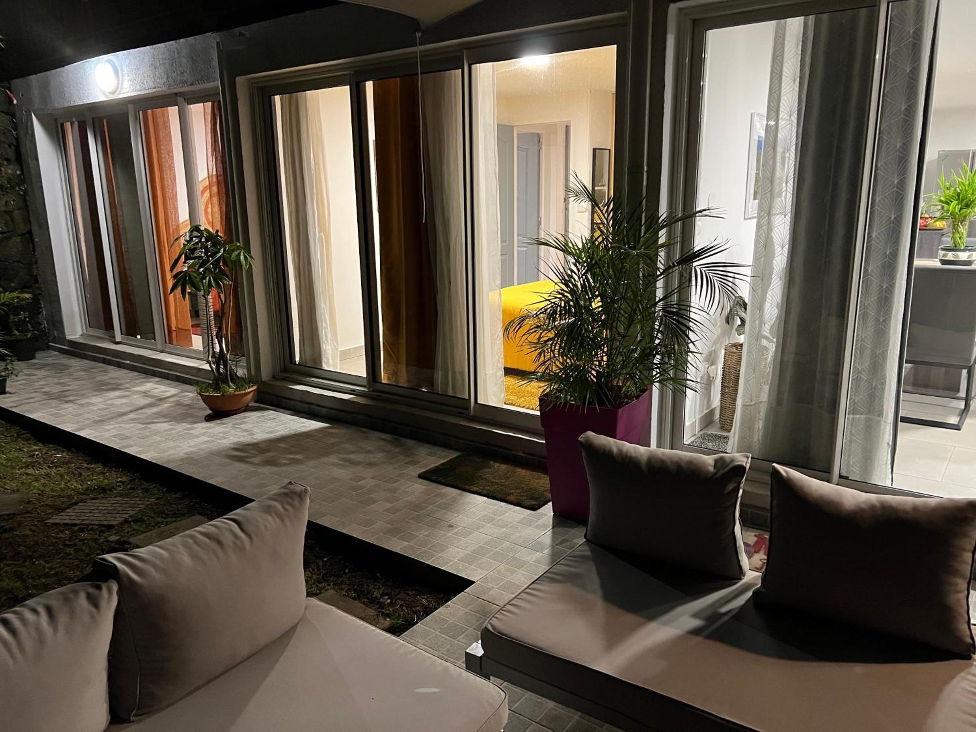 Villa, Lossy Le Tampon Extérieur photo